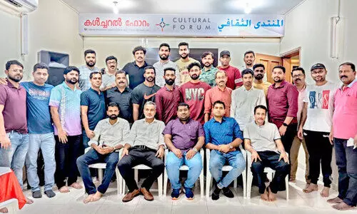 ക​ള്‍ച്ച​റ​ല്‍ ഫോ​റം കോ​ഴി​ക്കോ​ട് ജി​ല്ല വോ​ളി​ബാ​ള്‍ ടീം ​മീ​റ്റ​പ്പി​ല്‍ പ​ങ്കെ​ടു​ത്ത​വ​ര്‍ ഭാ​ര​വാ​ഹി​ക​ള്‍ക്കൊ​പ്പം