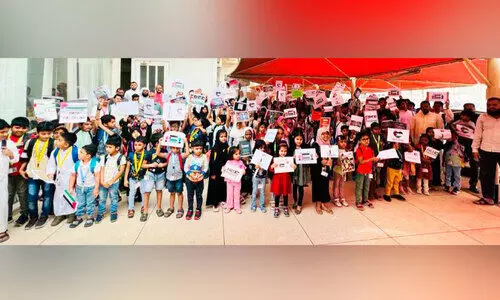 സാ​ൽ​മി​യ മ​ദ്റ​സ വി​ദ്യാ​ർ​ഥി​ക​ൾ ഫ​ല​സ്തീ​ൻ ഐ​ക്യ​ദാ​ർ​ഢ്യ​ത്തി​ൽ