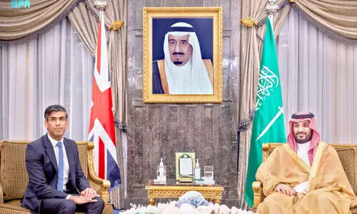 ബ്രി​ട്ടീ​ഷ് പ്ര​ധാ​ന​മ​ന്ത്രി ഋ​ഷി സു​ന​ക്​ റി​യാ​ദി​ൽ സൗ​ദി കി​രീ​ടാ​വ​കാ​ശി അ​മീ​ർ മു​ഹ​മ്മ​ദ്​ സ​ൽ​മാ​നു​മാ​യി കൂ​ടി​ക്കാ​ഴ്​​ച ന​ട​ത്തു​ന്നു