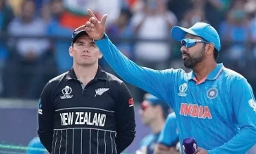 ന്യൂസിലൻഡിനെതിരെ ഇന്ത്യ ഫീൽഡിങ് തിരഞ്ഞെടുത്തു; മുഹമ്മദ് ഷമിയും സൂര്യകുമാർ യാദവും ടീമിൽ ന്യൂസിലൻഡിനെതിരെ ഇന്ത്യ ഫീൽഡിങ് തിരഞ്ഞെടുത്തു; മുഹമ്മദ് ഷമിയും സൂര്യകുമാർ യാദവും ടീമിൽ