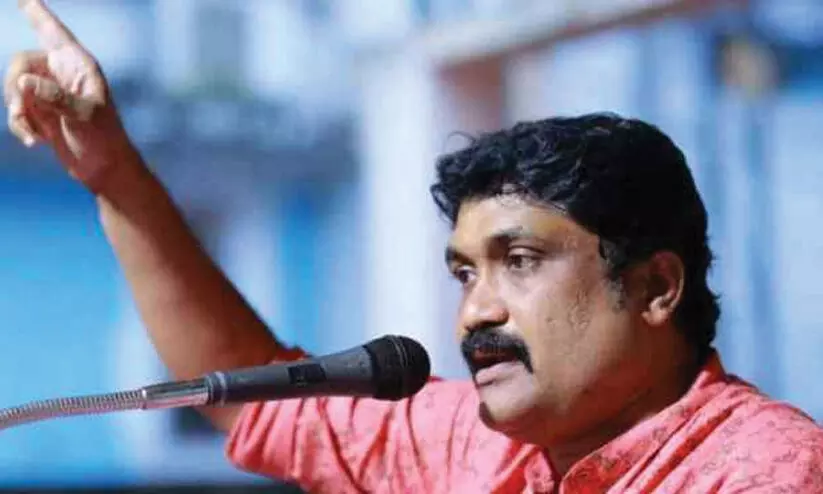 മാത്യുകുഴൽനാടന് അറ്റൻഷൻ സീക്കിങ് സിൻഡ്രോം; വേണമെങ്കിൽ ചികിത്സക്കുള്ള പണം നൽകാൻ സഹായിക്കാമെന്ന് എ.എ.റഹീം എം.പി