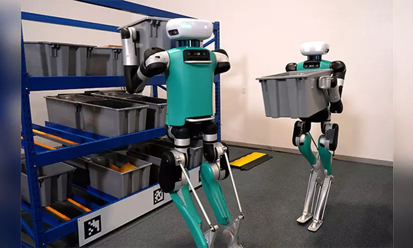 ആമസോൺ വെയർഹൗസിൽ ‘റോബോട്ടുകൾക്ക്’ ജോലി; ആശങ്കയറിയിച്ച് ‘മനുഷ്യ’ തൊഴിലാളികൾ