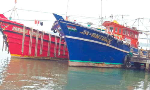 അനധികൃത മത്സ്യബന്ധനം;   വീണ്ടും ബോട്ട് പിടികൂടി