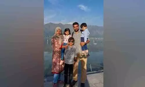 ഒരുമിച്ച് ഭക്ഷണം കഴിച്ച്, അവസാന ഉരുളയും വാരിത്തന്ന്....