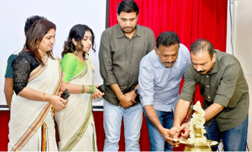 ഹ്ര​സ്വ​ചി​ത്ര​ങ്ങ​ൾ പ്ര​ദ​ര്‍ശി​പ്പി​ച്ചു