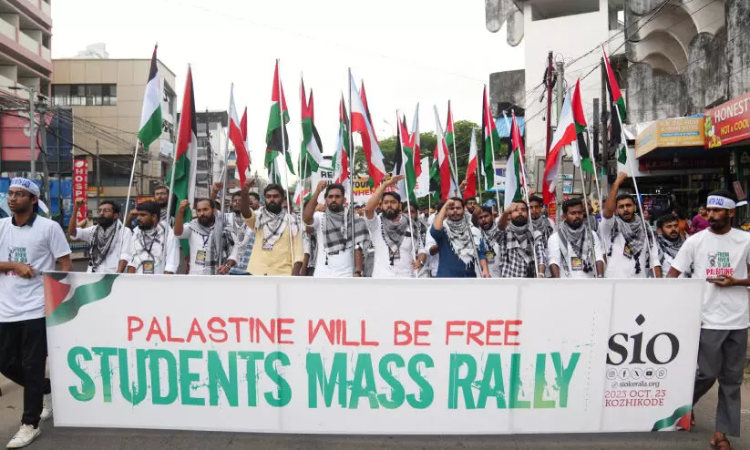 ഫലസ്തീന് ഐക്യദാർഢ്യം: എസ്.ഐ.ഒ റാലി നടത്തി ഫലസ്തീന് ഐക്യദാർഢ്യം: എസ്.ഐ.ഒ റാലി നടത്തി