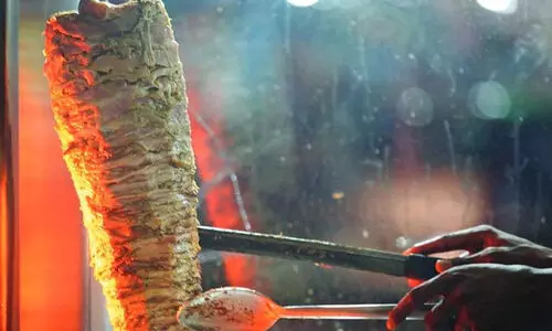 ഷവർമ പ്രത്യേക പരിശോധന: 54 കടകളുടെ പ്രവർത്തനം നിർത്തിവെപ്പിച്ചു