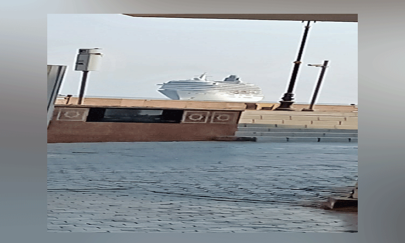 ആ​ദ്യ​ക​പ്പ​ൽ എ​ത്തി; ക്രൂ​സ്​ സീ​സ​ണി​ന്​ തു​ട​ക്കം