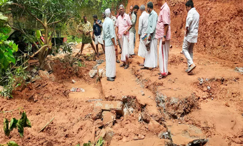 മതിൽ തകർന്ന്​ വീട്ടമ്മയുടെ മരണം; ദു​ര​ന്തം മ​റ​ക്കാ​നാ​വാ​തെ ബ​ന്ധു​ക്ക​ൾ