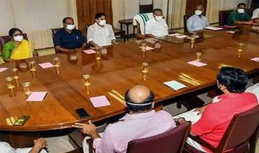 അഡ്വ. ടി. ഗീനാകുമാരി ജില്ലാ ഗവ. പ്ലീഡര് ആൻഡ് പബ്ലിക് പ്രോസിക്യൂട്ടര് അഡ്വ. ടി. ഗീനാകുമാരി ജില്ലാ ഗവ. പ്ലീഡര് ആൻഡ് പബ്ലിക് പ്രോസിക്യൂട്ടര്