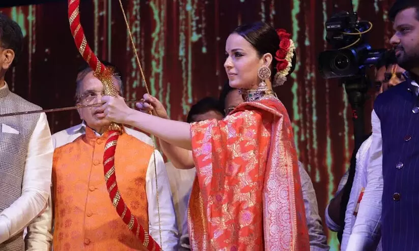 റെഡി.. ഒന്ന്, രണ്ട്, മൂന്ന്... അമ്പെയ്ത്തിൽ തോറ്റു തുന്നംപാടി; കങ്കണക്ക്  ട്രോൾ പൂരം