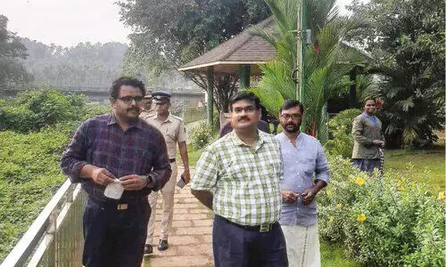 ക​രു​വാ​ര​കു​ണ്ട് ടൂ​റി​സം വി​ല്ലേ​ജ് പ​ദ്ധ​തി യാ​ഥാ​ർ​ഥ്യ​മാ​ക്കും