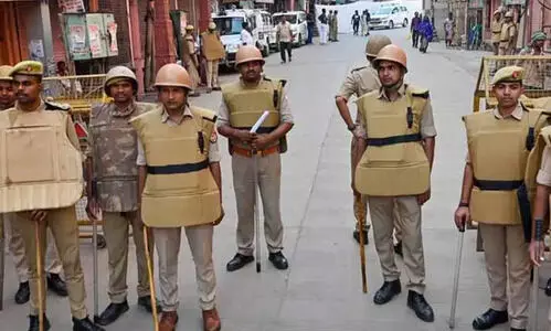 യു.പിയിൽ വിഗ്രഹ നിമജ്ജനത്തിനിടെ സംഘർഷം