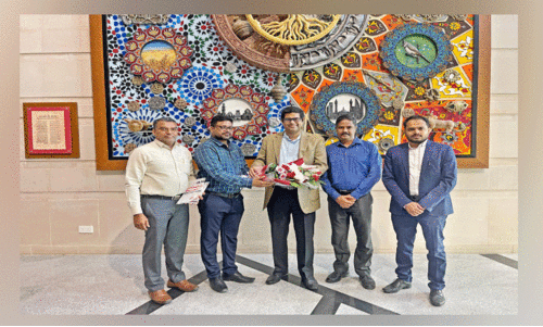 ഗ​ൾ​ഫ്മാ​ധ്യ​മം പ്ര​തി​നി​ധി​ക​ൾ ഇ​ന്ത്യ​ൻ അം​ബാ​സ​ഡ​റെ സ​ന്ദ​ർ​ശി​ച്ചു