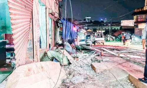 നഗരസഭ കെട്ടിടത്തിന്‍റെ കോൺക്രീറ്റ് ബീം ഇടിഞ്ഞുവീണു