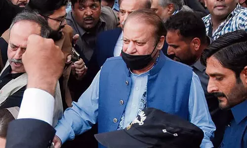 അഴിമതിക്കേസിൽ നവാസ് ഷെരീഫിന്റെ ശിക്ഷ മരവിപ്പിച്ചു