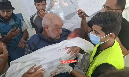 ഇസ്രായേൽ ആക്രമണത്തിൽ അൽ ജസീറ ഗസ്സ ബ്യൂറോ മേധാവിയുടെ കുടുംബവും കൊല്ലപ്പെട്ടു