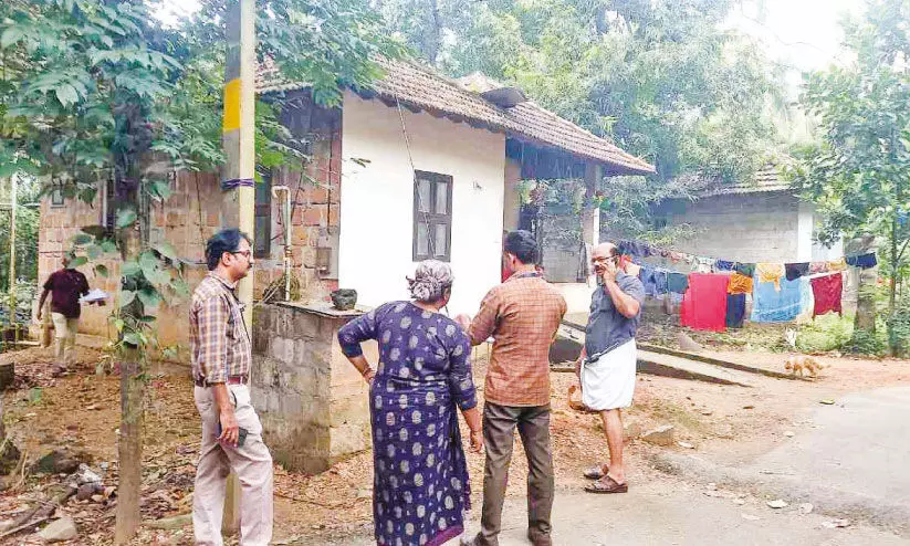 പൊ​ന്നാ​നി നി​ള​യോ​ര പാ​ത ര​ണ്ടാം​ഘ​ട്ട സ​ർ​വേ; ക​ണ്ടെ​ത്തി​യ​ത് 51 കൈ​യേ​റ്റം