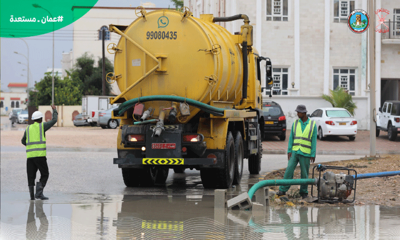 റോ​ഡു​ക​ളി​ലെ വെ​ള്ള​ക്കെ​ട്ട്​ ഒ​ഴി​വാ​ക്കു​ന്നു