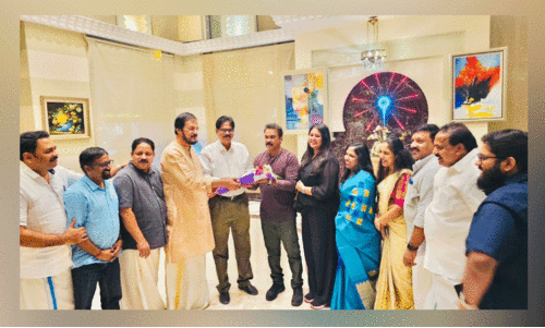 ശി​ൽ​പി സു​നി​ൽ ക​ണ്ട​ല്ലൂ​രി​ന് സ്വീ​ക​ര​ണം