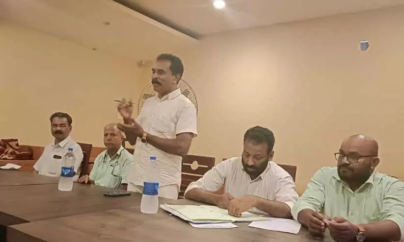 കേരള ഹോട്ടൽ ആൻഡ് റസസ്റ്റാറന്റ് അസോസിയേഷൻ കാഞ്ഞങ്ങാട് മേഖല സമ്മേളനം ജില്ല സെക്രട്ടറി നാരായണപൂജാരി ഉദ്ഘാടനം ചെയ്യുന്നു കേരള ഹോട്ടൽ ആൻഡ് റസസ്റ്റാറന്റ് അസോസിയേഷൻ കാഞ്ഞങ്ങാട് മേഖല സമ്മേളനം ജില്ല സെക്രട്ടറി നാരായണപൂജാരി ഉദ്ഘാടനം ചെയ്യുന്നു