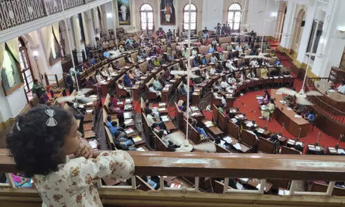 പെൺ മുഖ്യമന്ത്രിയും പ്രതിപക്ഷനേതാവും; മാതൃകാ നിയമസഭയിൽ അരങ്ങുവാണ്​ പെൺകുട്ടികൾ