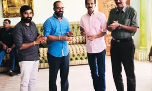 ‘ഋ​തു​മ​തി​ക​ളു​ടെ ഋ​തു​ഭേ​ദ​ങ്ങ​ൾ’ പ്ര​കാ​ശ​നം ചെ​യ്തു