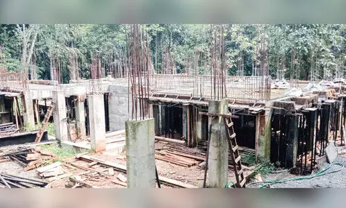 പ​ട്ടി​ക​ജാ​തി ഹോ​സ്റ്റ​ലി​ന് എ​ട്ടു​വ​ർ​ഷ​മാ​യി കാ​ത്തി​രി​പ്പ്, ഇ​നി മ​ന്ത്രി ക​നി​യ​ണം