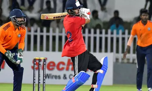 സഞ്ജുവിനെ സാക്ഷിയാക്കി ലോകറെക്കോഡ് കുറിച്ച് റിയാൻ പരാഗ്; കേരളത്തിന് ആദ്യ തോൽവി