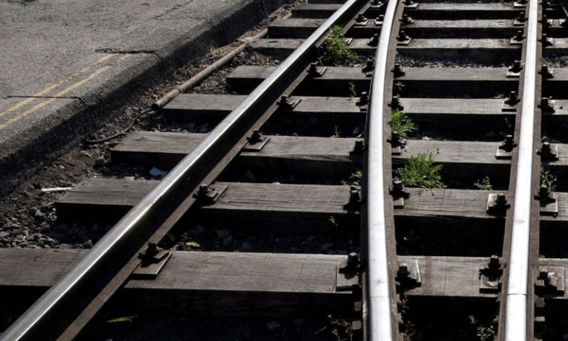 മാവേലി എക്സ്പ്രസിെന്റ ട്രാക്ക് മാറിയുള്ള ഓട്ടം സുരക്ഷാവീഴ്ചയല്ലെന്ന് റെയിൽവേ മാവേലി എക്സ്പ്രസിെന്റ ട്രാക്ക് മാറിയുള്ള ഓട്ടം സുരക്ഷാവീഴ്ചയല്ലെന്ന് റെയിൽവേ