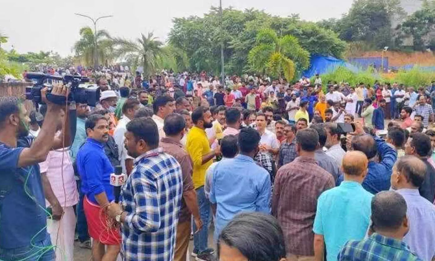 മുഖ്യധാര ക്രൈസ്തവരിൽ നിന്നും വ്യത്യസ്തമായ വിഭാഗമാണ് യഹോവായ സാക്ഷികൾ