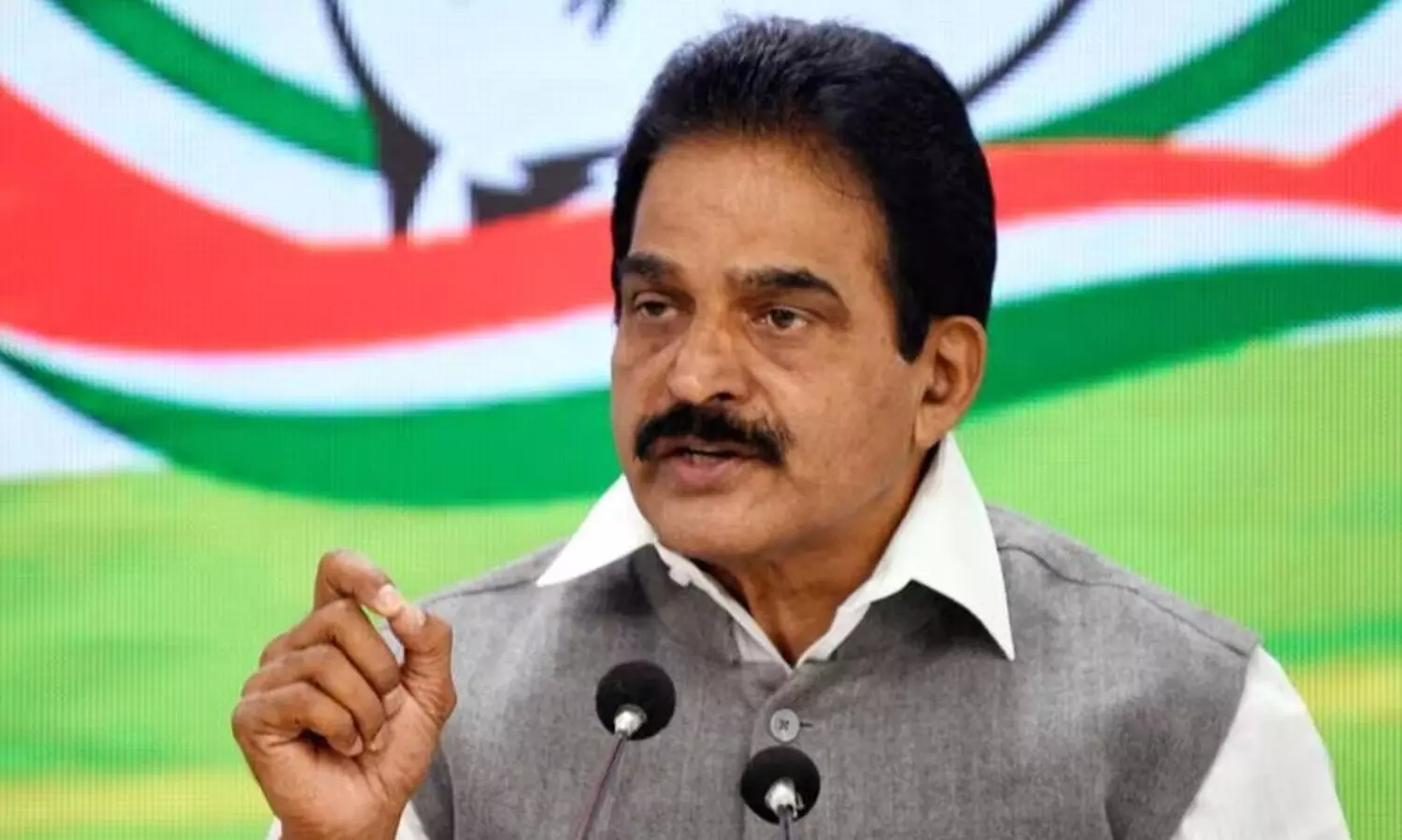 കളമശേരി സ്ഫോടനം കേരളത്തിന്റെ സമാധാന അന്തരീക്ഷത്തെ വെല്ലുവിളിക്കുന്നതെന്ന് കെ.സി വേണുഗോപാല്‍