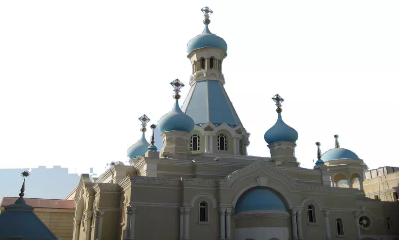 പ്രാ​ർ​ഥി​ക്കു​ന്ന   പ​ള്ളി​മ​ണി​ക​ൾ