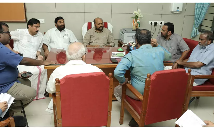 കളമശ്ശേരി സ്ഫോടനം: പരുക്കേറ്റവർക്ക് പരമാവധി ചികിത്സ ഉറപ്പാക്കുമെന്ന് പി. രാജീവ് കളമശ്ശേരി സ്ഫോടനം: പരുക്കേറ്റവർക്ക് പരമാവധി ചികിത്സ ഉറപ്പാക്കുമെന്ന് പി. രാജീവ്