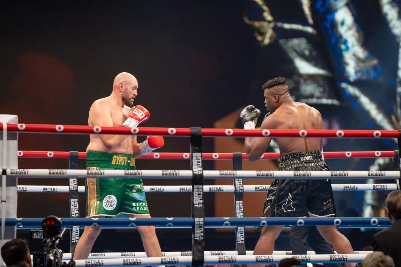 നാഡിമിടിപ്പുയർത്തുന്ന ഇടിപ്പൂരത്തോടെ റിയാദ്​ സീസൺ 2023 ആഘോഷങ്ങൾക്ക്​​ തുടക്കം