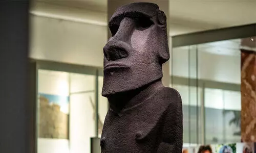 നാ​ല് ക​വി​ത​ക​ൾ