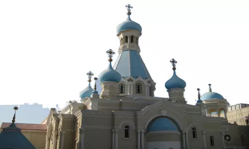 പ്രാ​ർ​ഥി​ക്കു​ന്ന   പ​ള്ളി​മ​ണി​ക​ൾ