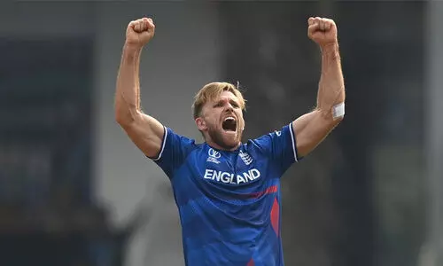 തീതുപ്പി ഇംഗ്ലീഷ് ബൗളർമാർ; ഇന്ത്യ 229-9