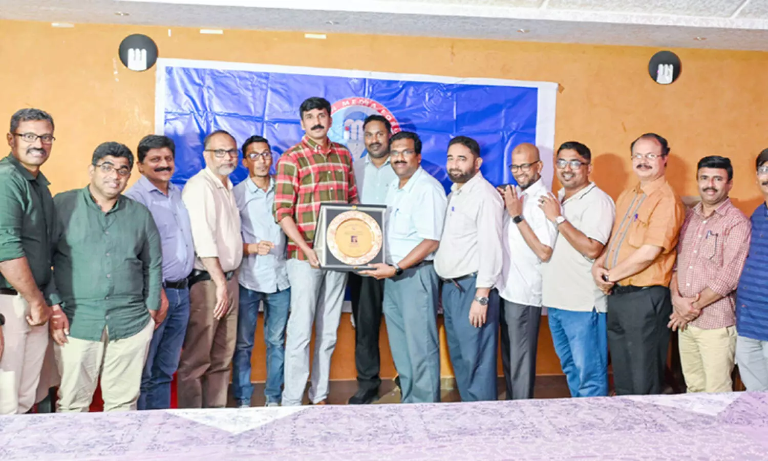 മുഖ്യധാരാ മാധ്യമങ്ങളുടെ വിശ്വാസ്യത തകർക്കാനുള്ള ആസൂത്രിത ശ്രമം നടക്കുന്നു - നിഷാദ് റാവുത്തർ