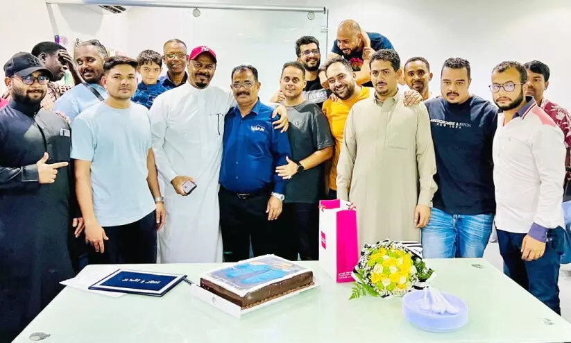 Pajeri Marakar, returning from exile, co-operates in Hajj When Thakar gave the farewll party