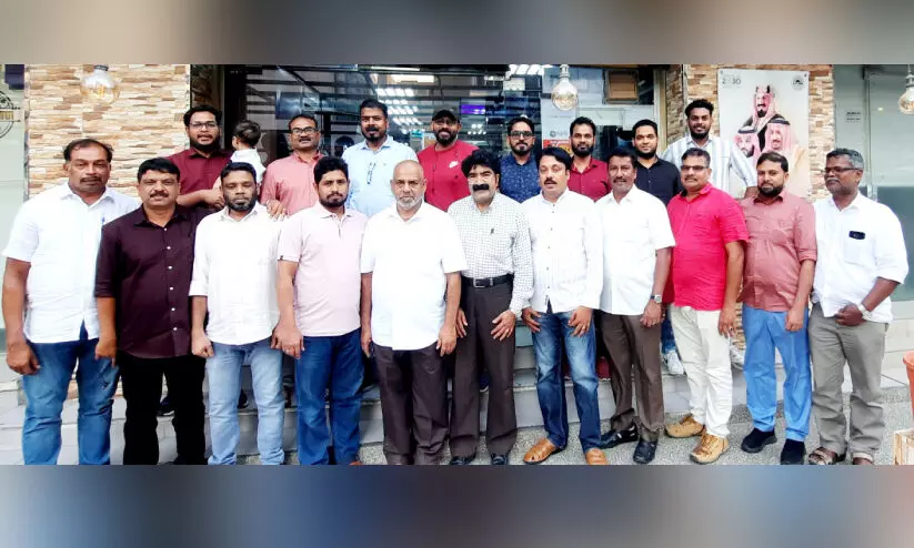 തൃ​ത്താ​ല പ്ര​വാ​സി കൂ​ട്ടാ​യ്മ​ക്ക് പു​തി​യ ഭാ​ര​വാ​ഹി​ക​ളെ തെ​ര​ഞ്ഞെ​ടു​ത്തു