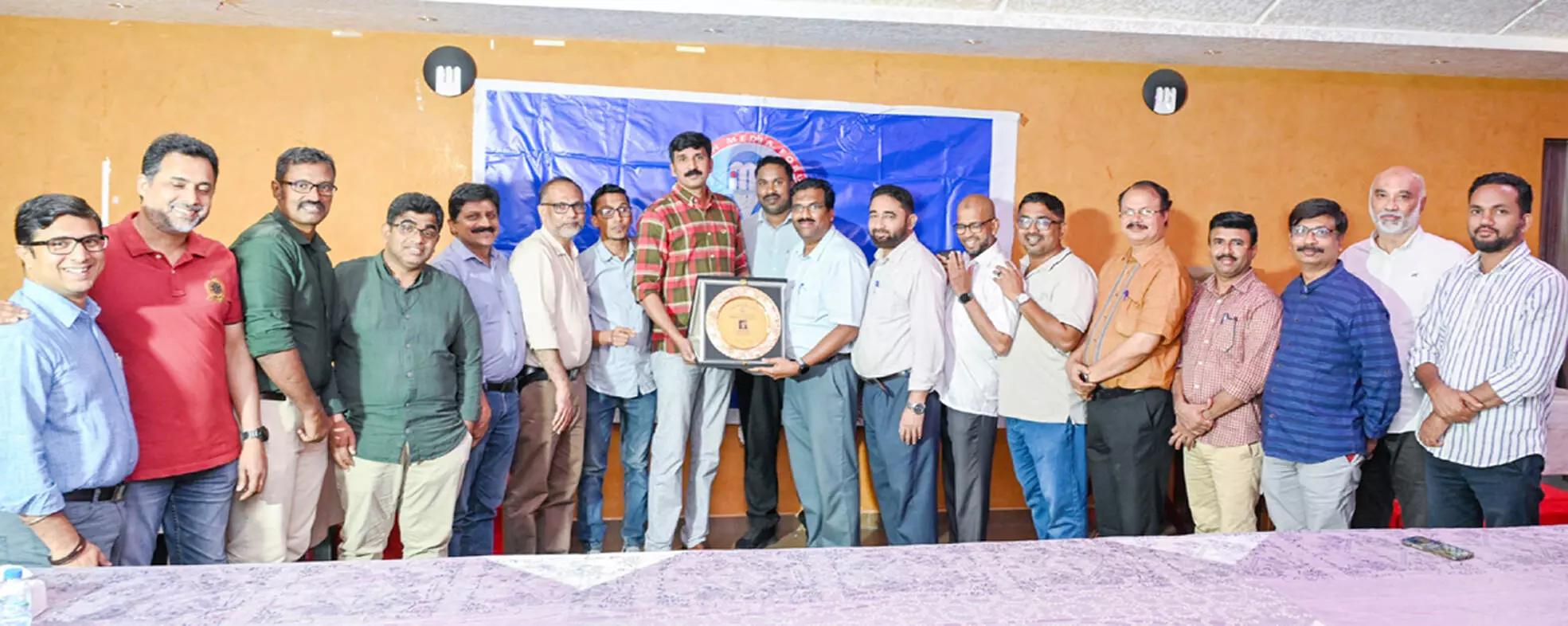 മുഖ്യധാരാ മാധ്യമങ്ങളുടെ വിശ്വാസ്യത തകർക്കാനുള്ള ആസൂത്രിത ശ്രമം നടക്കുന്നു - നിഷാദ് റാവുത്തർ