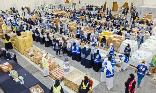 ഗ​സ്സ സ​ഹാ​യം: മൂ​ന്നാം​ഘ​ട്ട പാ​ക്കി​ങ്ങി​നും നി​ര​വ​ധി​പേ​ർ