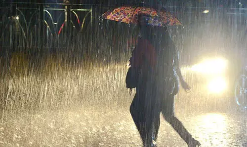സംസ്ഥാനത്ത് തിങ്കളാഴ്ച വരെ മഴ കനക്കും; നാളെ ഒൻപത് ജില്ലകളിൽ യെല്ലോ അലർട്ട്