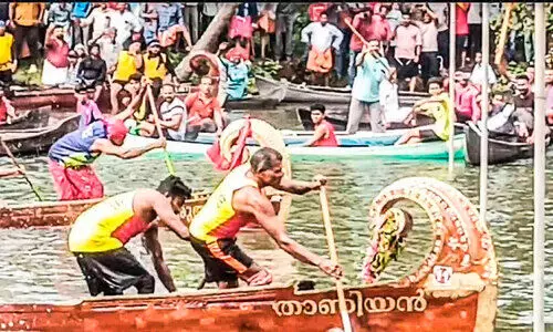 വടക്കുംപുറം ജലോത്സവം; താണിയനും ചെറിയ പണ്ഡിതനും ജേതാക്കൾ വടക്കുംപുറം ജലോത്സവം; താണിയനും ചെറിയ പണ്ഡിതനും ജേതാക്കൾ