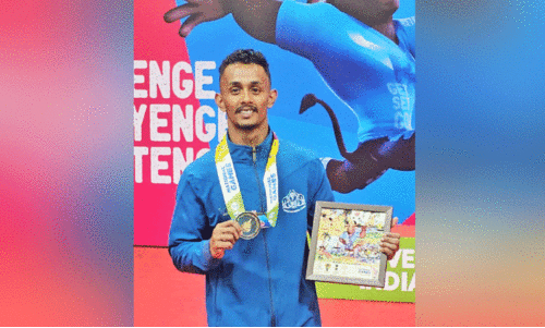 സ്വർണ മെഡലുമായി സ്വാതിഷ്