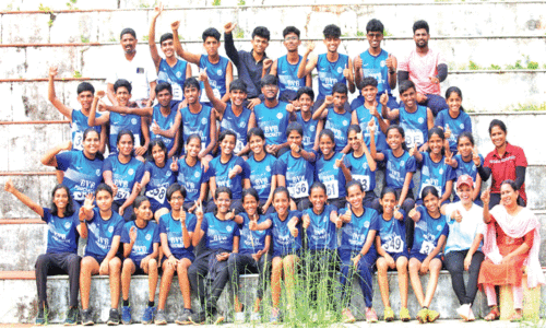 തൃശൂര്‍ ഭാരതീയ വിദ്യാഭവന്‍ വിദ്യാമന്ദിര്‍ ടീം