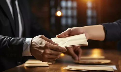 മ​ത്ര ഗോ​ള്‍ഡ് സൂ​ഖ് കേ​ന്ദ്രീ​ക​രി​ച്ച് വ​ന്‍ ത​ട്ടി​പ്പ്; മ​ത്ര പൊ​ലീ​സ്​ അ​ന്വേ​ഷ​ണം തു​ട​ങ്ങി