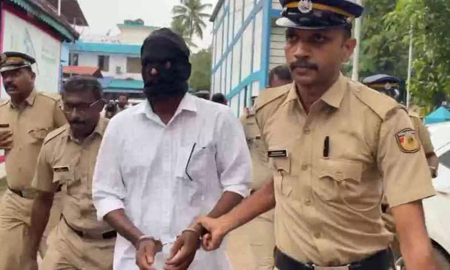 വീട്ടുകാർക്ക്​ മാർട്ടിൻ നേരത്തേ മുന്നറിയിപ്പ്​ നൽകി