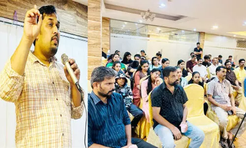 Velichamanu Thirudhuthar Friendship Meeting